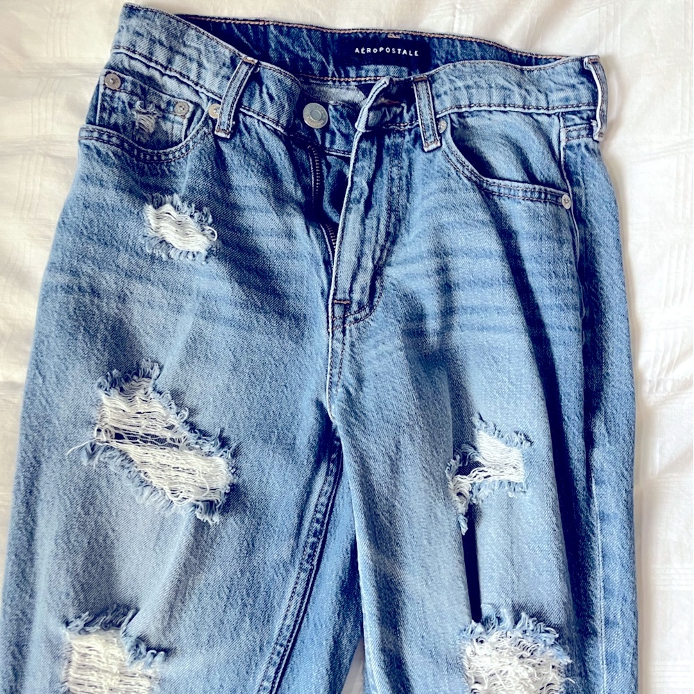 Aeropostale Ripped Mom Jeans - Picture 3 of 5